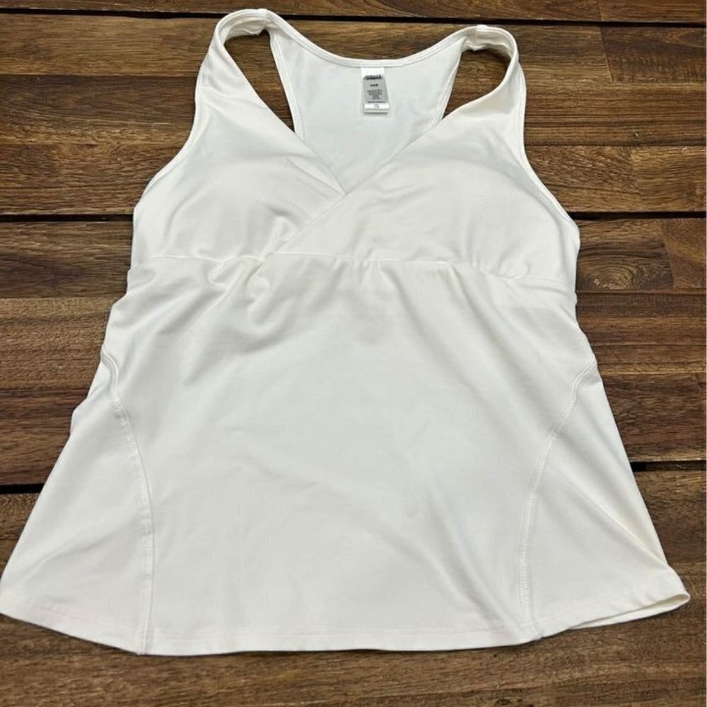 SHOCK absorber woman’s racer back workout top. Size 36B. Ultra soft. New conditi